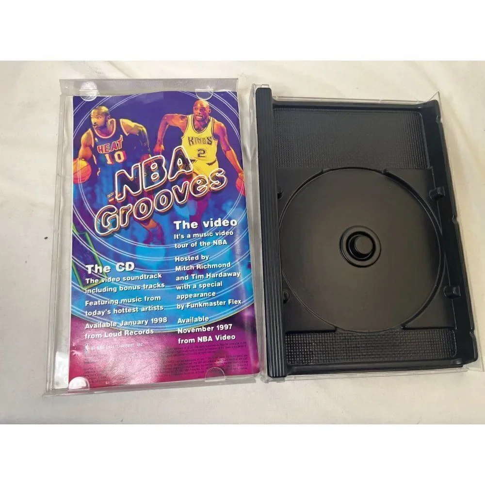 NBA Live 98, 1997, Sega Saturn - CIB‎ Complete in Box Long Box Has No Hinges